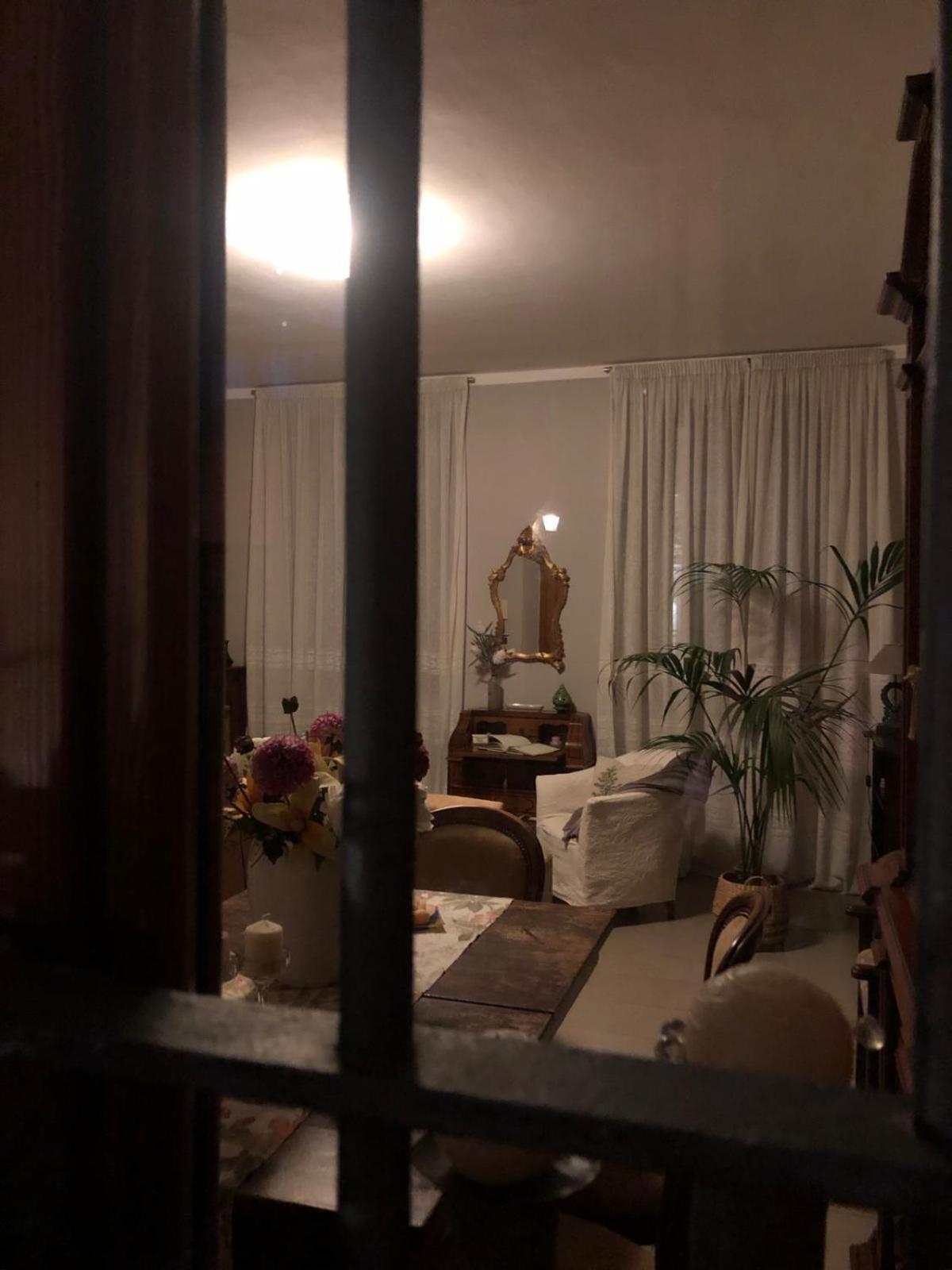 A Due Passi Dal Castello Bed & Breakfast Somma Lombardo Bagian luar foto